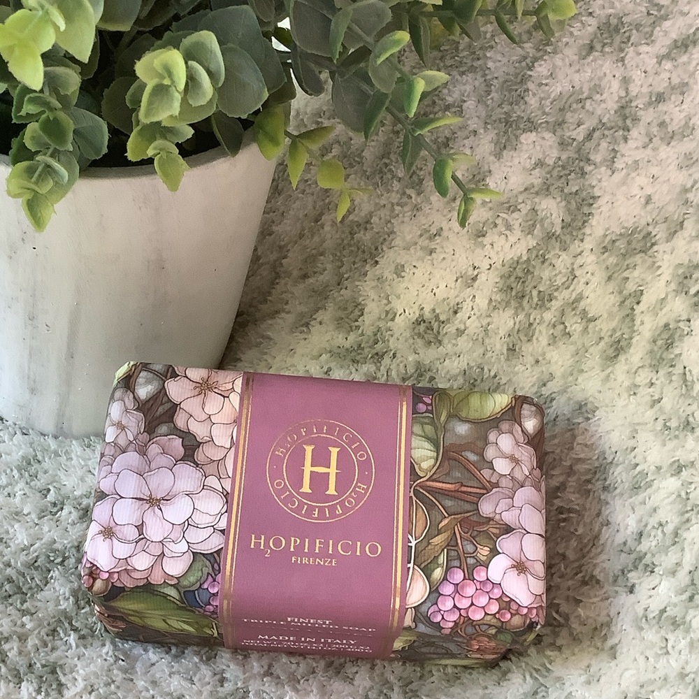 Hopificio Firenze Hydrangea Triple-Milled Soap Made in Italy NWT two bars 2x7oz - Picture 14 of 16